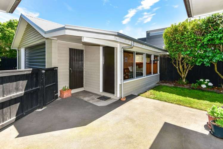 33 Office Road Merivale_14