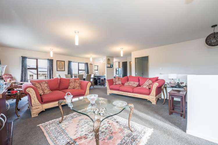 6 Picasso Grove 1254_1