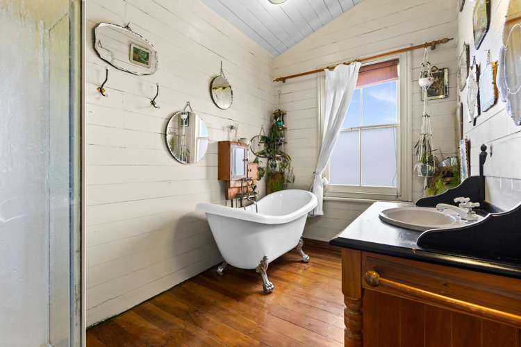 18 Lee Road Taradale_16