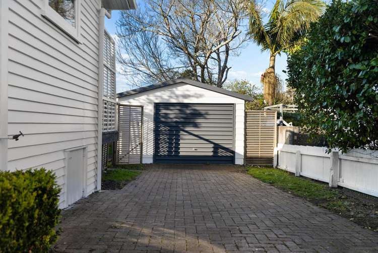 15 Chatham Avenue Mount Albert_25