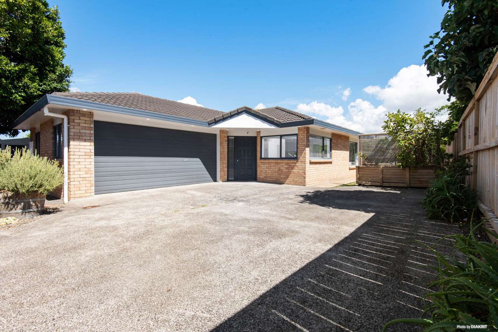59a Cobham Crescent Kelston_0