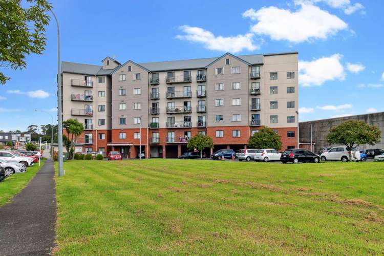 3N/17 Crown Lynn Place_0