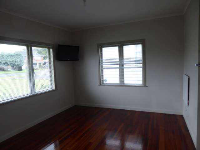 29 Shortt Avenue Mangere Bridge_3