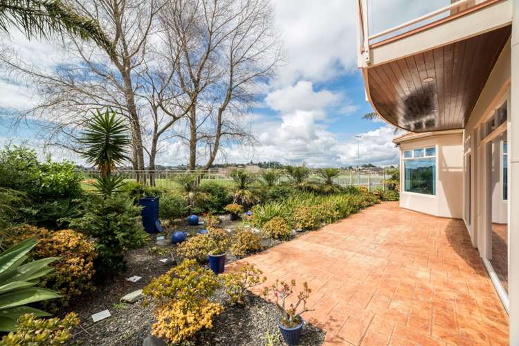 7 Villa Court Eastern Beach_22