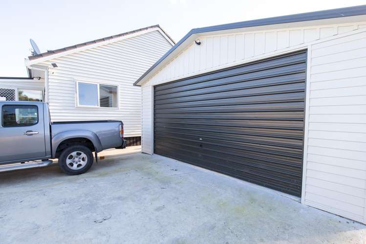 8 Fernleigh Street Kerepehi_24