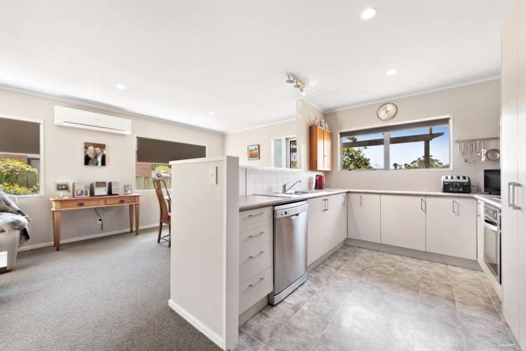 86 Kamara Road Glen Eden_10