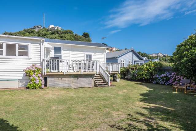 5 Freyberg Street Lyall Bay_1