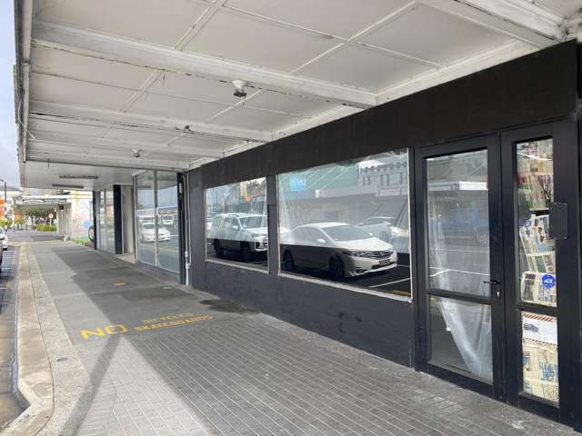 Refurbished and retail-ready – For Lease