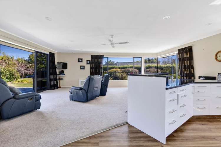 90 Champion Road Richmond_4