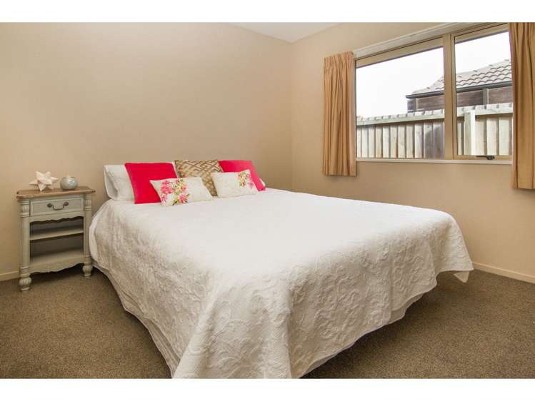 22 Parkside Crescent Northwood_9