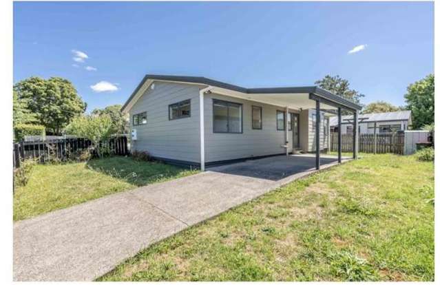 Convenient 3-Bedroom Home Near School & Town
