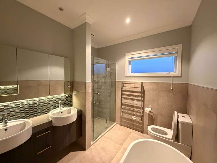10 Tuangi Street Long Bay_11