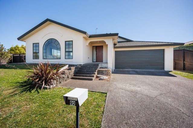 KELVIN GROVE - 4 BEDROOMS