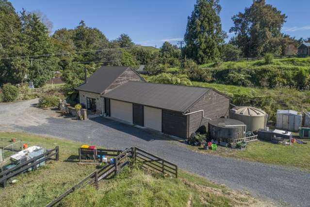 14 Thorn Road Kaimai_3