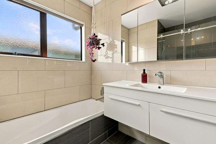 55 Edgewater Parade Waiuku_15