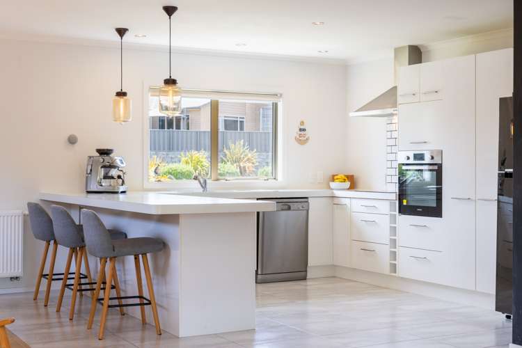 7 Simpson Crescent Raumati Beach_5