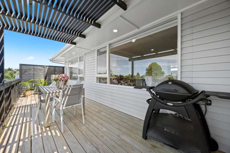 32 Colmar Road Mellons Bay_13