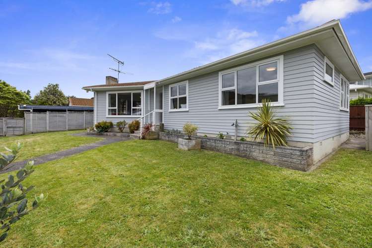 2 Whirinaki Crescent Heretaunga_1