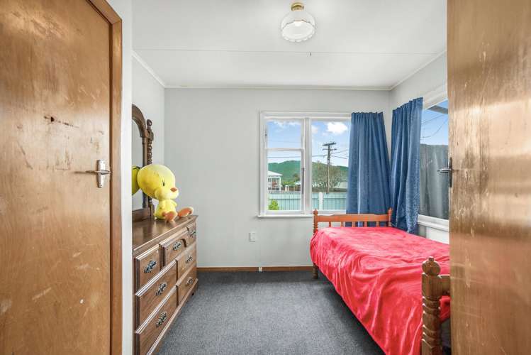 64 Russell Road Wainuiomata_9
