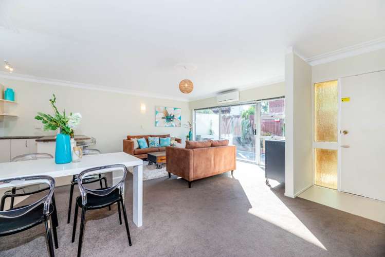 1/6 Pamela Place New Lynn_7