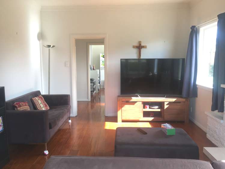 13 Tirimoana Road Te Atatu South_9