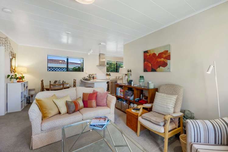 2/283 Westminster Avenue Tamatea_6