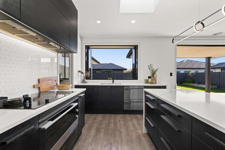 10 Meech Way Frimley_9