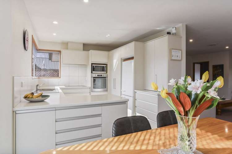30 Carmana Gardens_4