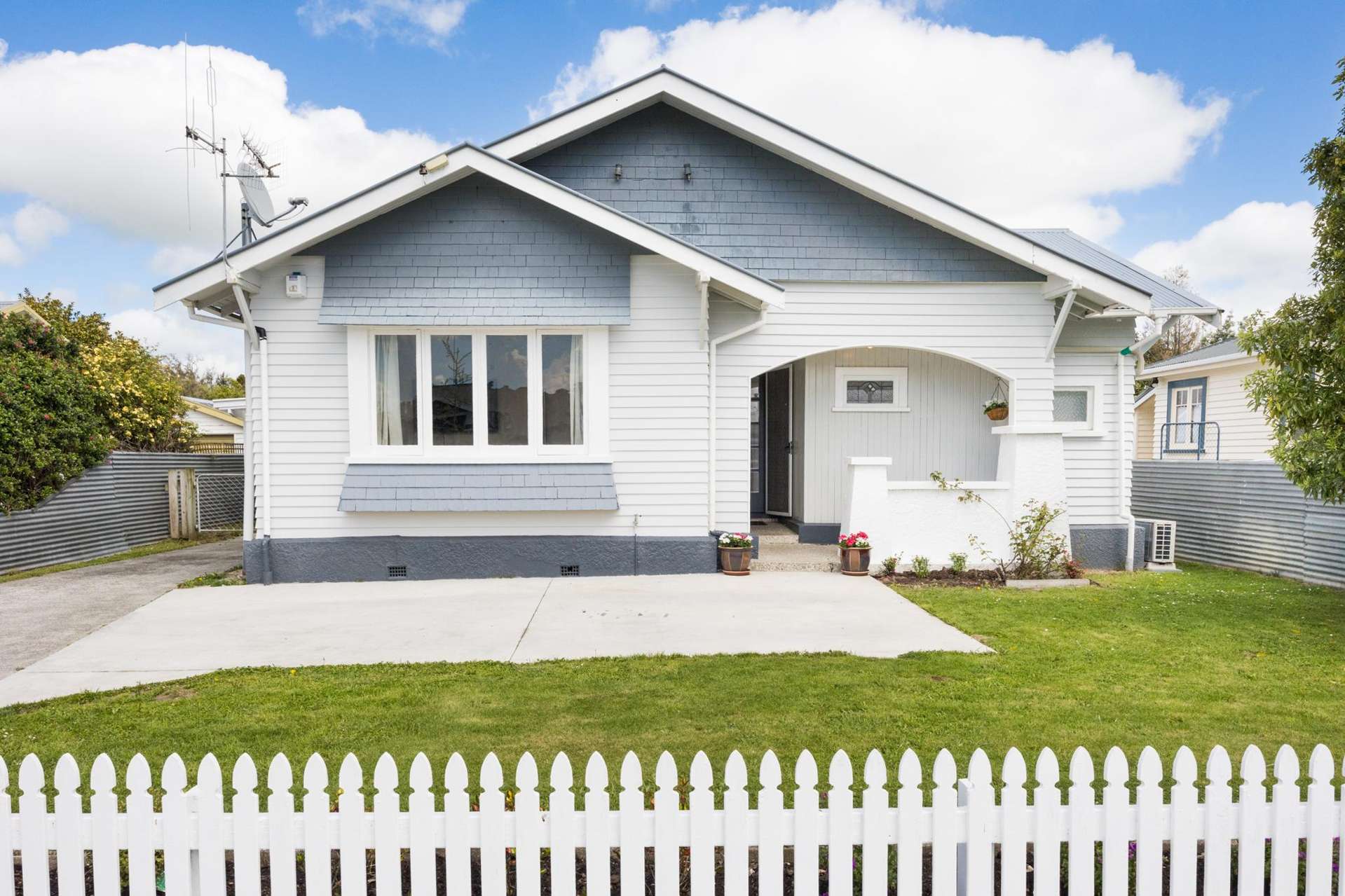 18 Burns Avenue Takaro_0