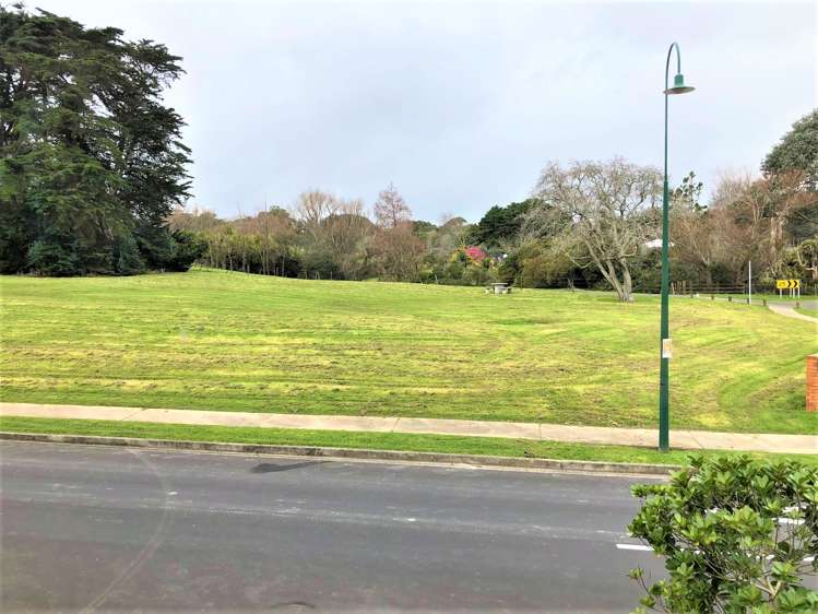 73 Coachman Drive Flat Bush_10