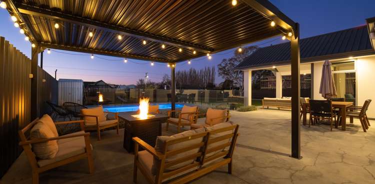 14 Waters Avenue Burleigh_5