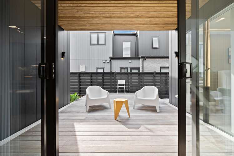 8 Kumukumu Road Long Bay_12