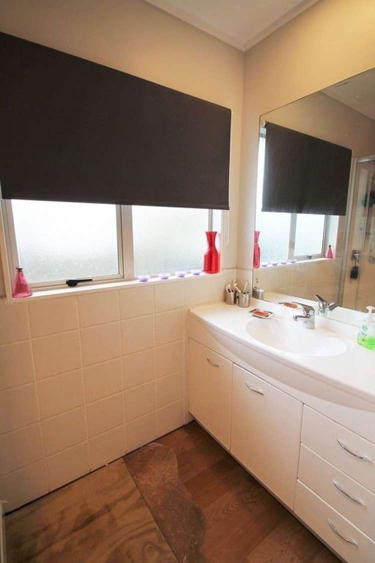 19 Parakai Avenue Parakai_5