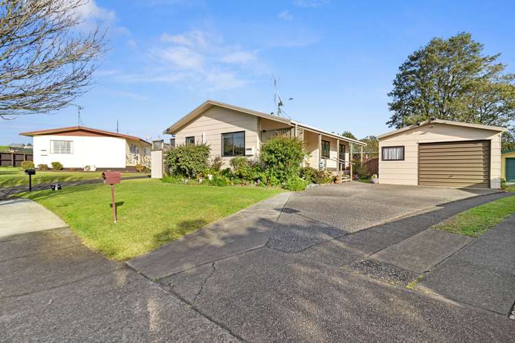 11a Emma Place Pukete_13