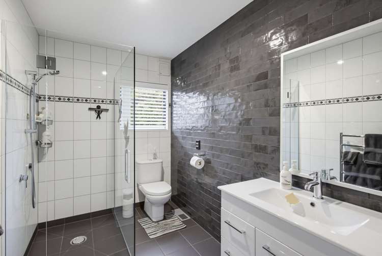 379 Kapiti Road Paraparaumu Beach_37