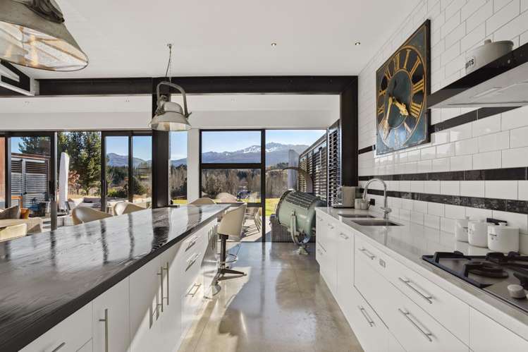 52 Threepwood Road_2