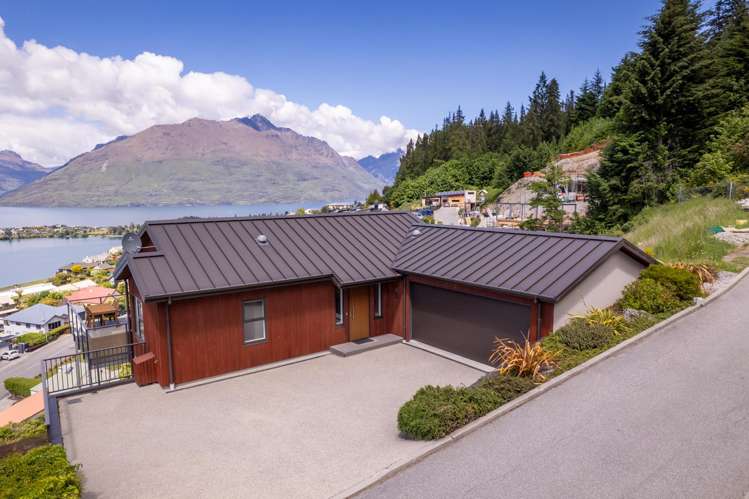 3 Conifer Lane Queenstown_23