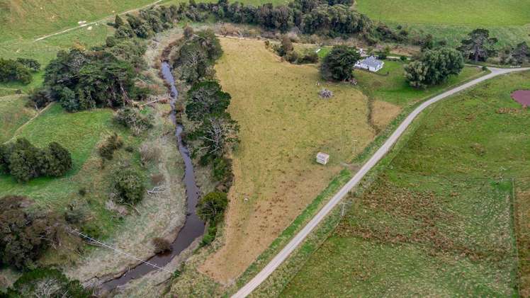 1450 Hinemoa Valley Road Pahiatua_19