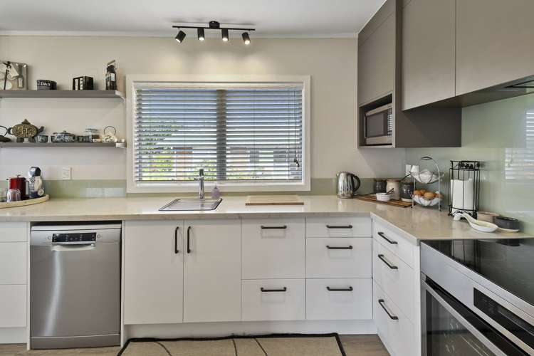 29 Fairview Avenue Opaheke_8