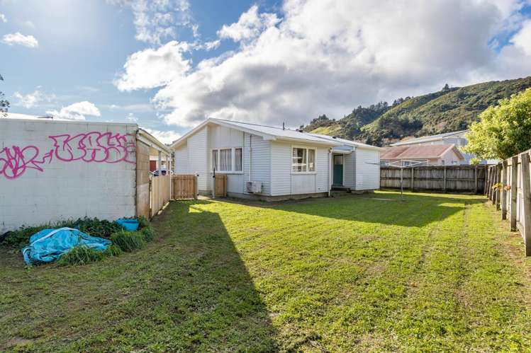 9 Orewa Grove Wainuiomata_8