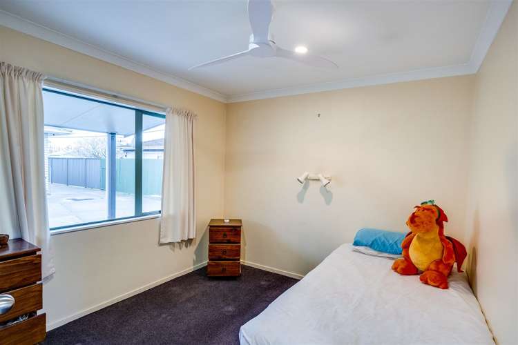 91 Wycliffe Street Onekawa_21