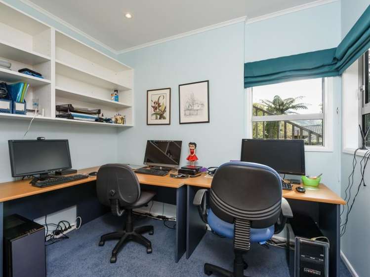 8 Ridd Crescent Karori_13