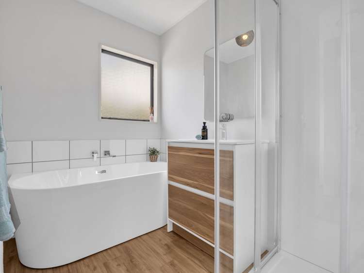 8a Kaimai Place Hairini_7