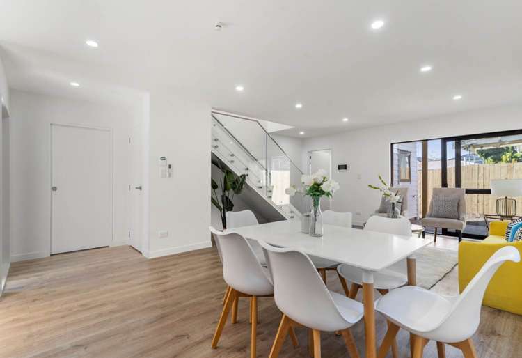 82b Gloucester Road Manurewa_12