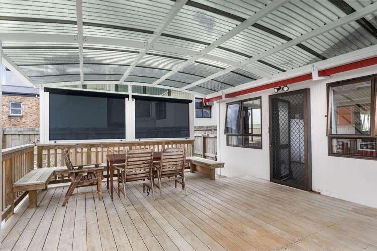 12 Lawrence Avenue_0