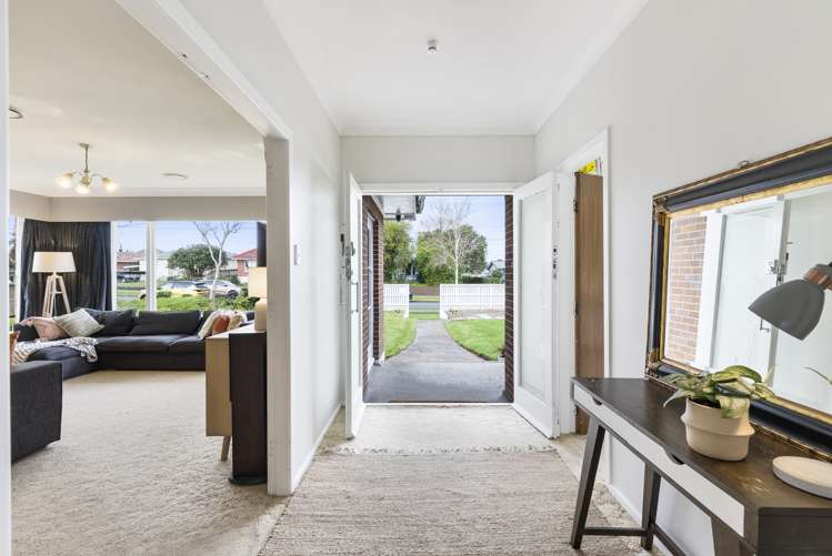 58 Yeovil Road Te Atatu Peninsula_2