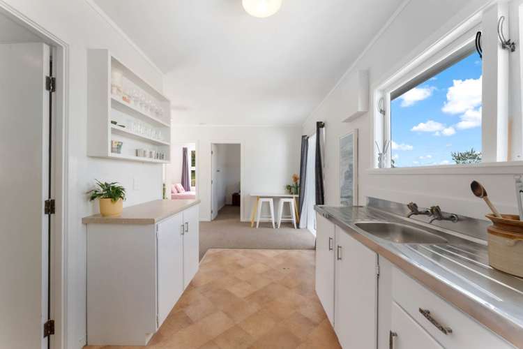 62A McLeod Road Te Atatu South_10