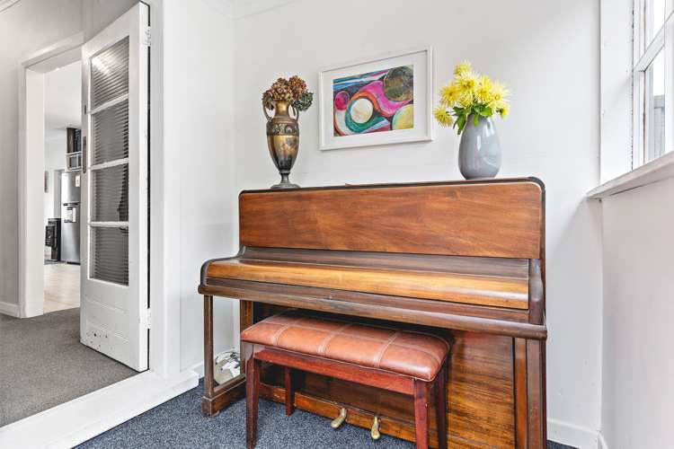 27 Clifton Avenue Carterton_14