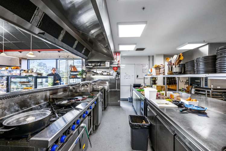460 West Coast Road Glen Eden_6