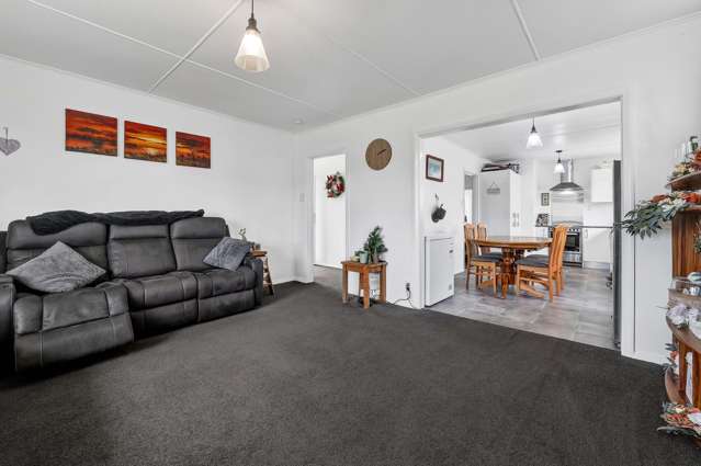 60 Egmont Street Hawera_2